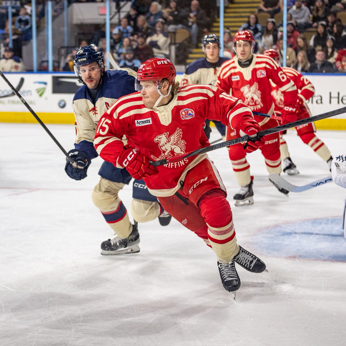All-time jersey matchup tonight between the <a href="/mkeadmirals/">Milwaukee Admirals</a> and <a href="/griffinshockey/">Grand Rapids Griffins</a>🔥⏪