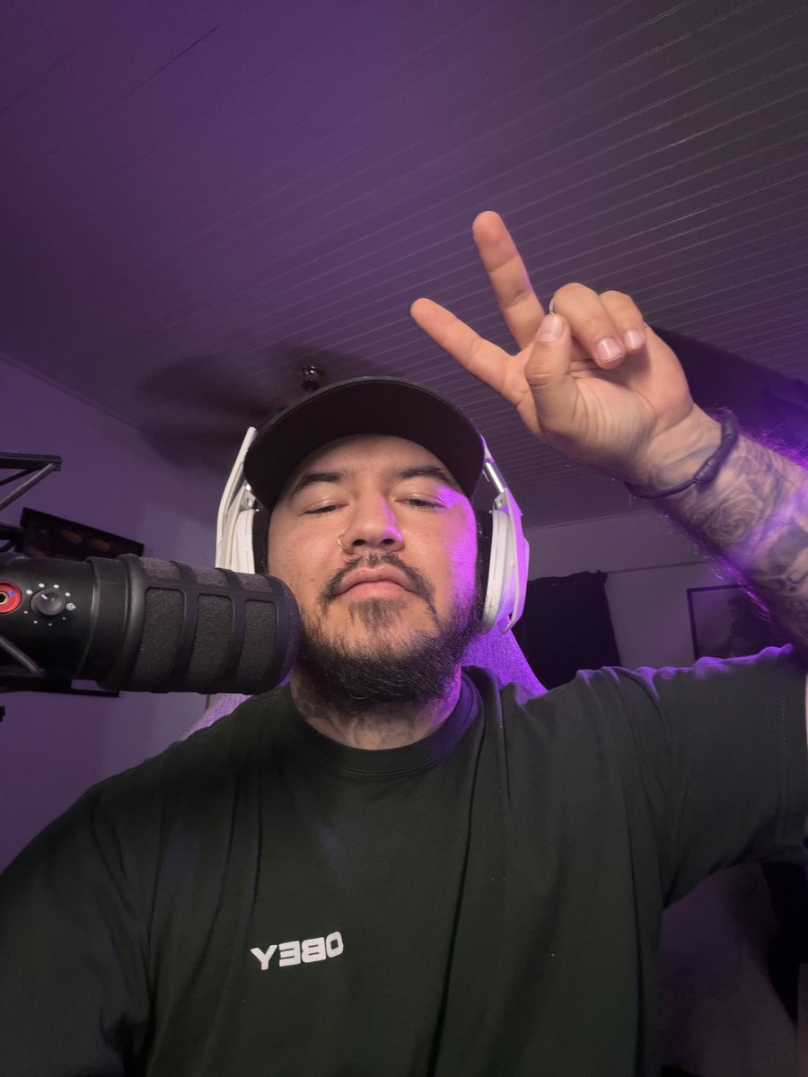 raybeezkta's tweet photo. WORKING ON BENCH AND GOOP! Come vibe!
Playing with Discord Members! 
https://t.co/vnBEUKfF9t https://t.co/JsSWfALcGq