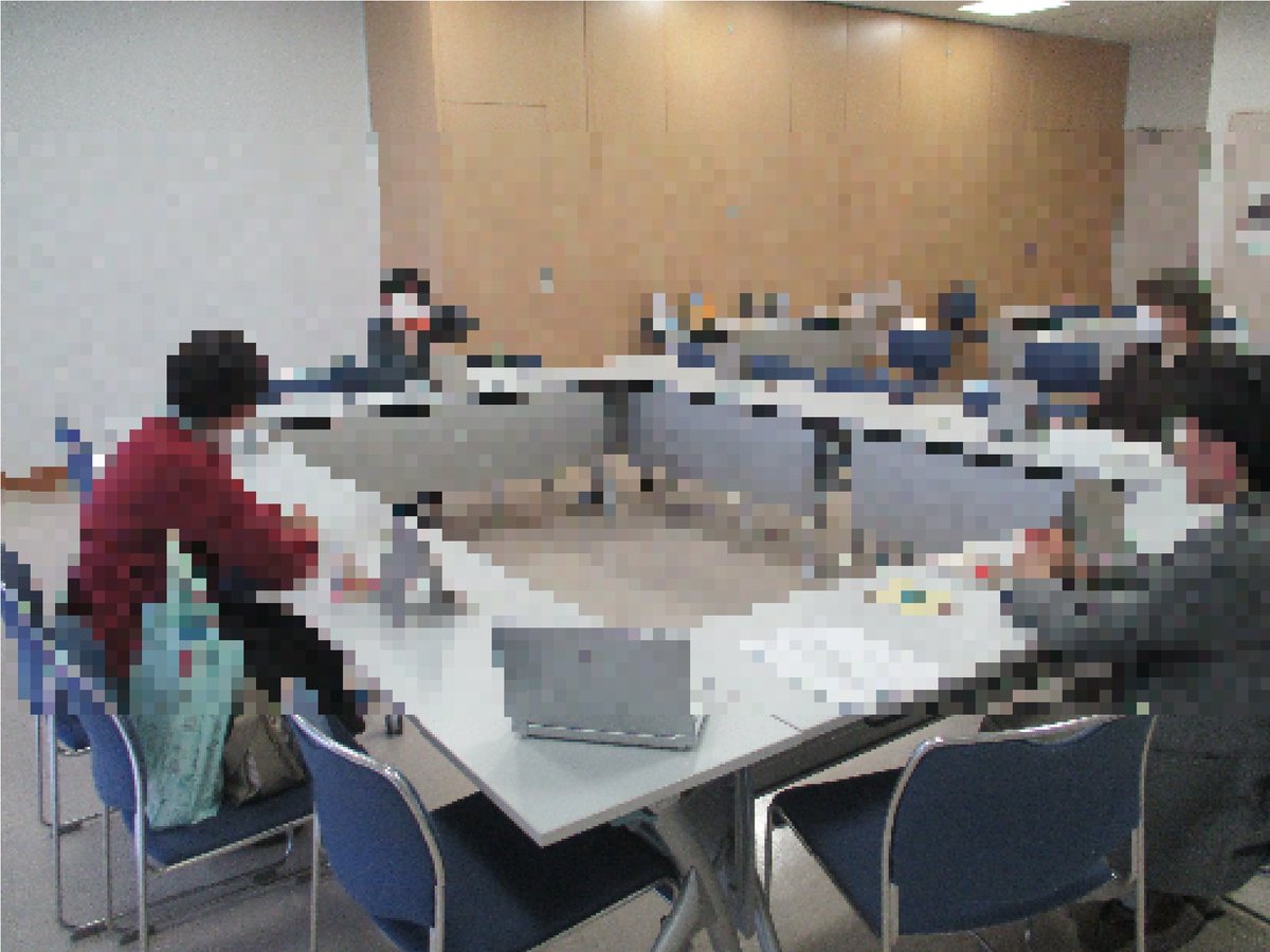 【中央：ブックカフェ開催しました】
ビブリオバトル愛好会☆新潟と共催で12月21日（日曜）にブックカフェを開催しました。
今回は『転職ばっかりうまくなる』（＃ひらいめぐみ／著　＃百万年書房）がチャンプ本に決定しました！
＃ほんぽーと #ビブリオバトル ＃転職ばっかりうまくなる