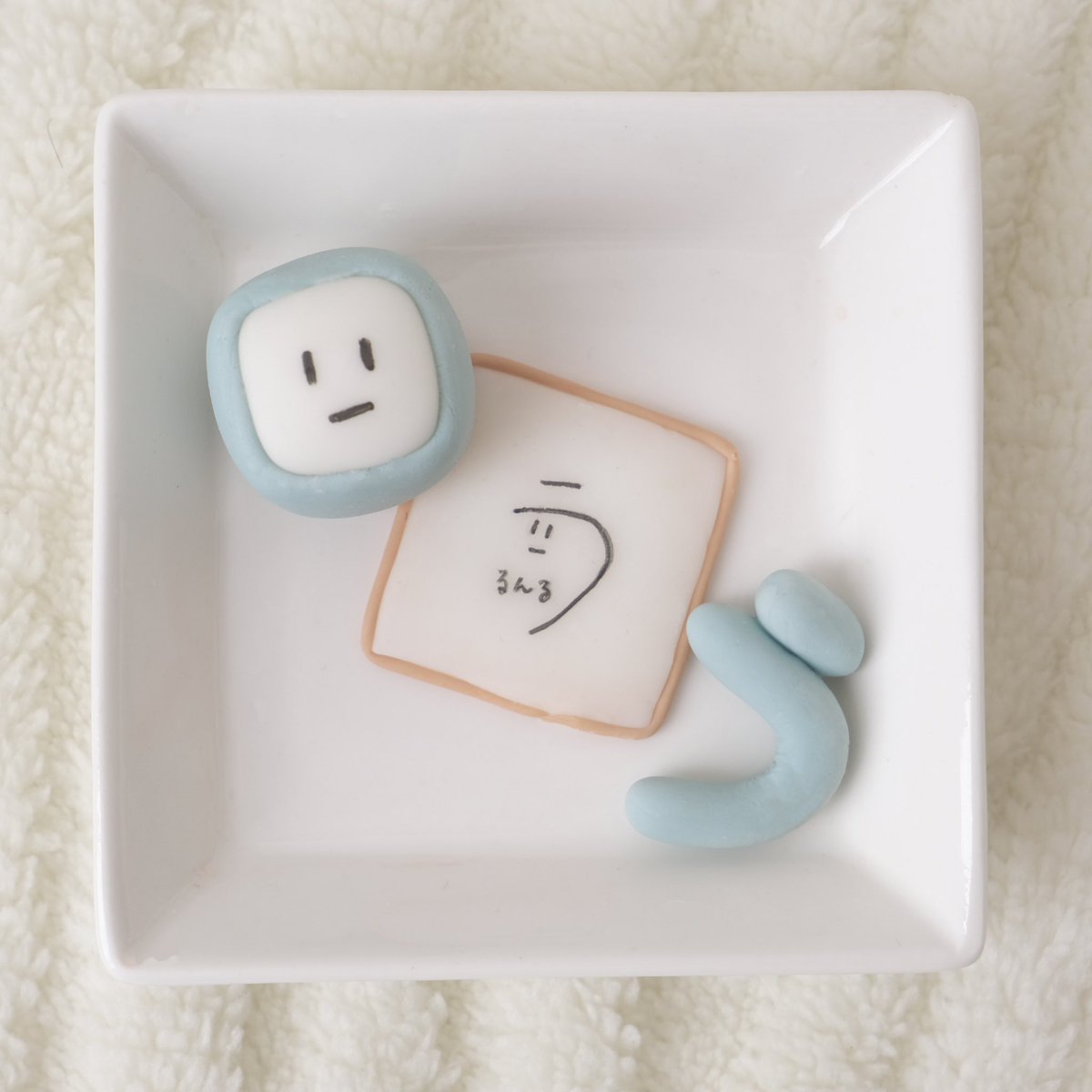 ニート部うるんるーさんグッズ 表情が選べる！「うるんる」アクリルキーホルダー - cLearLabo