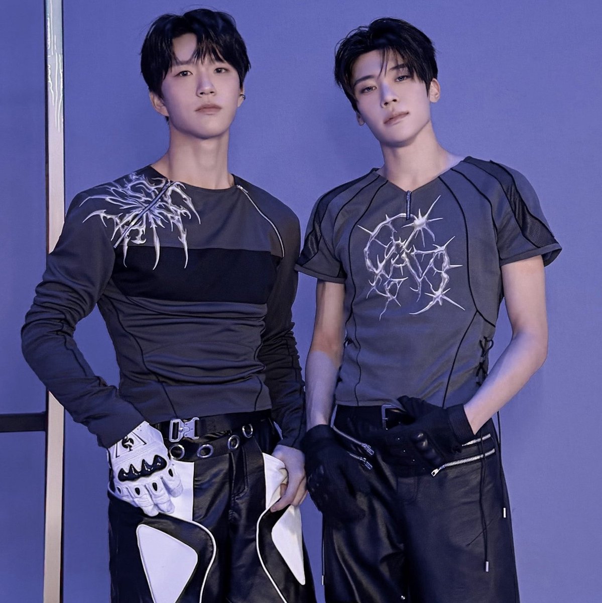 lover2loserr's tweet image. i have 2 holes for a reason and that's for them to use it