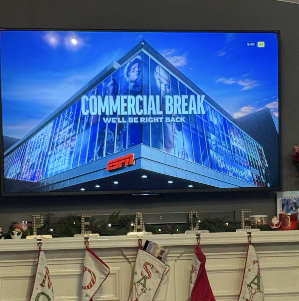 DirtyDave07's tweet photo. I’m glad @hulu won’t let me fast forward through commercials on their app when I’m behind live tv… or else I would’ve missed almost 3 minutes of this… https://t.co/SnJGYdKiif