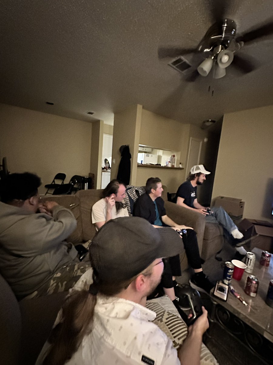 NWAPurps's tweet image. Congrats to @BearlyBlane for winning Jacbob Brew Battle #7: CentAR edition!!! He was only 1 shot deep, but managed to overcome the Sober Samuel: Terminus!

Also shoutout to team drunk (Me, EnderBen, Light Show, and John Dusty) for winning the teams side bracket! We won 3 shots!