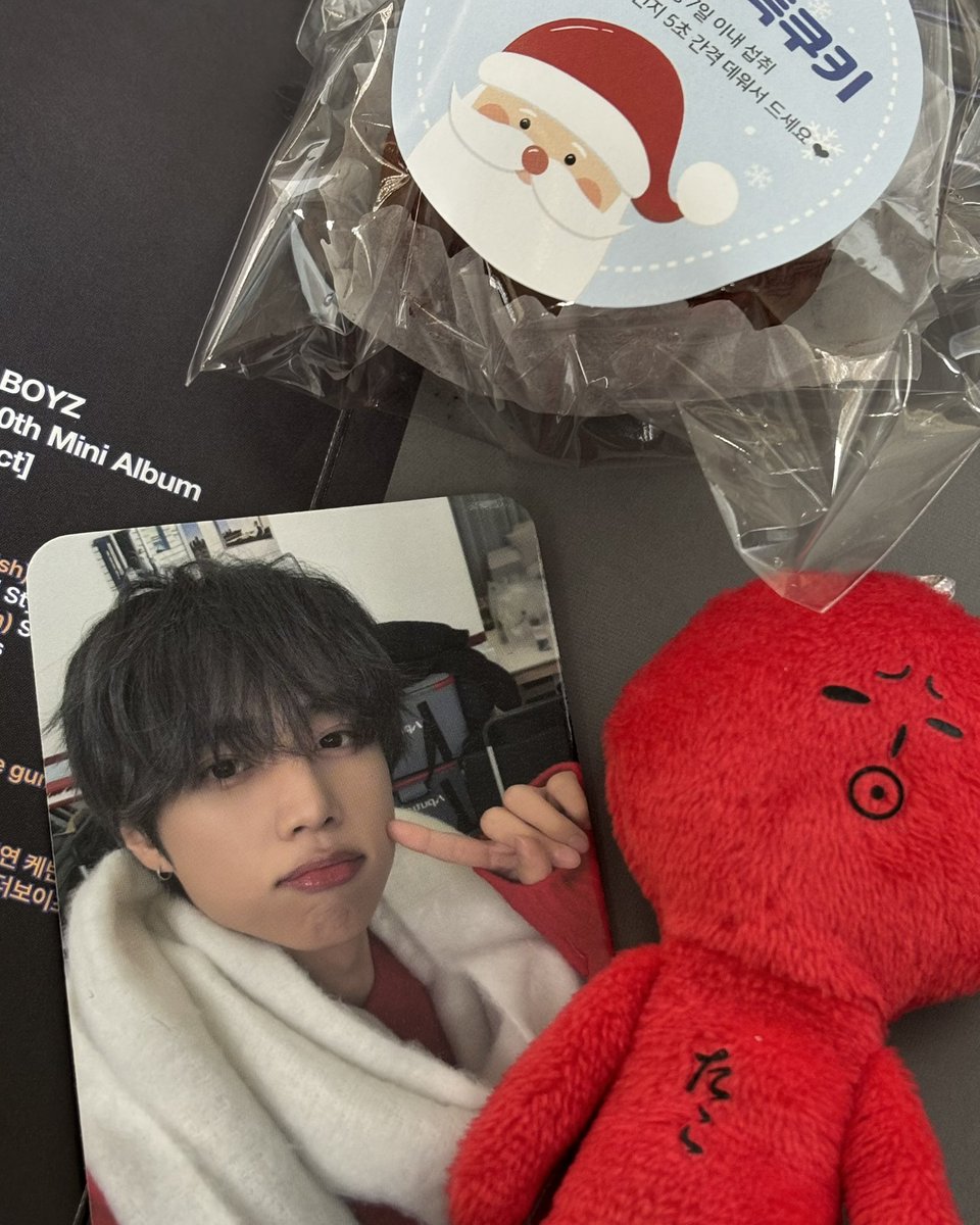 xunxera's tweet image. 집에서 귤 까먹쟈 ♡