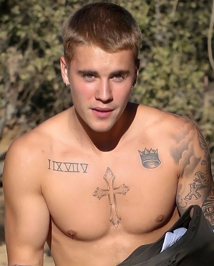 hourlydrew's tweet image. 