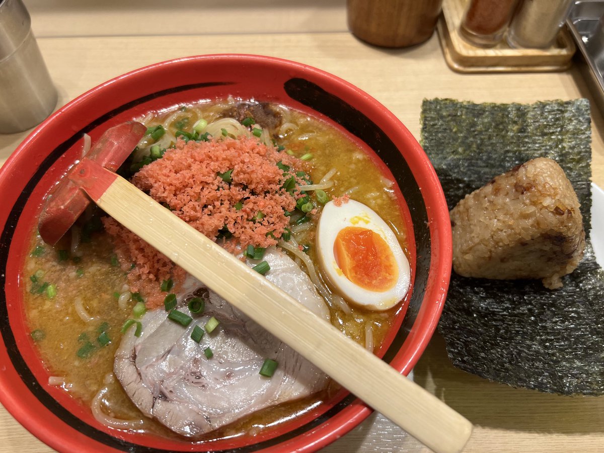 chisuka8's tweet photo. お昼はフレおすすめのエビラーメン🦐
大変美味しゅうございます。 https://t.co/hOhXJRGzxR
