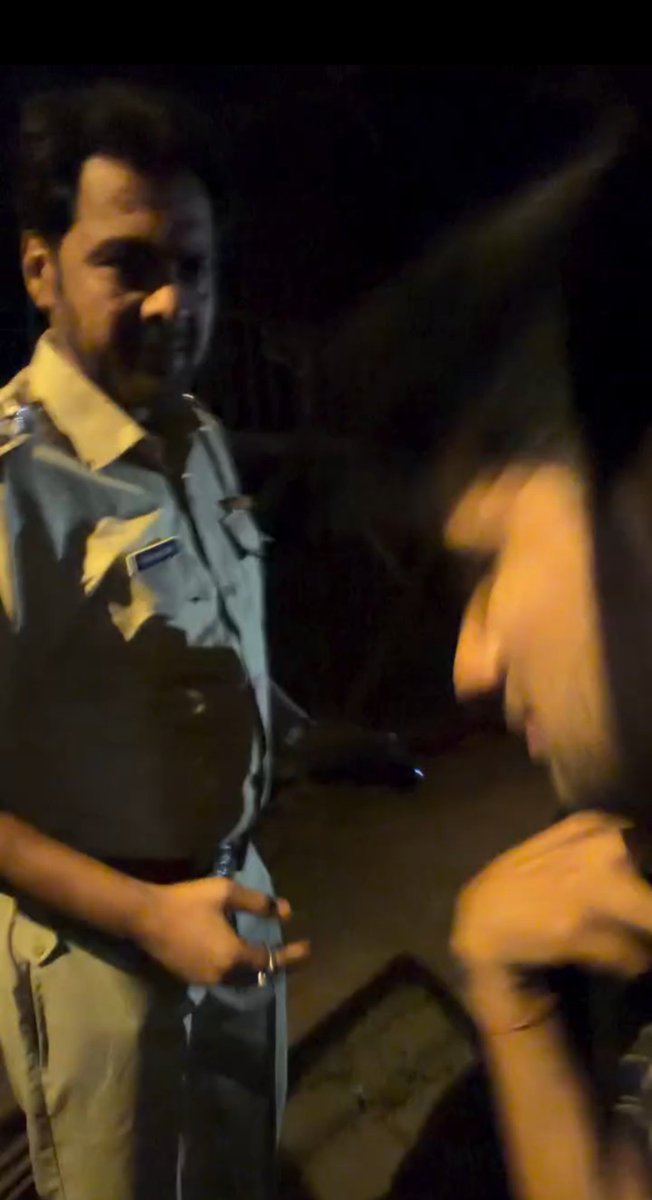 युवक – मैं थोड़ी नशे में हूं, मेरी बीबी प्रेगनेंट है उसे हॉस्पिटल ले कर जा रहा हूं। पुलिस जाने नहीं दे रही है। 

रात के लगभग 10 बजे आगे नाके में पुलिस पकड़ लेती है।

पुलिस – बाहर आओ।

युवक की पत्नी – सर मैं पहले ही बहुत तकलीफ में हूं जाने दीजिए।

पुलिस – मैडम अगर इन्होंने एक बूंद