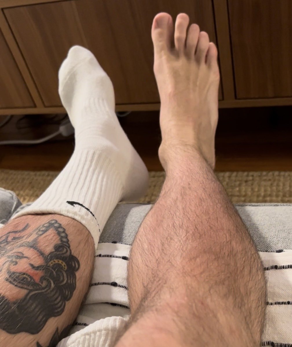 I wanna see some white socks and feet