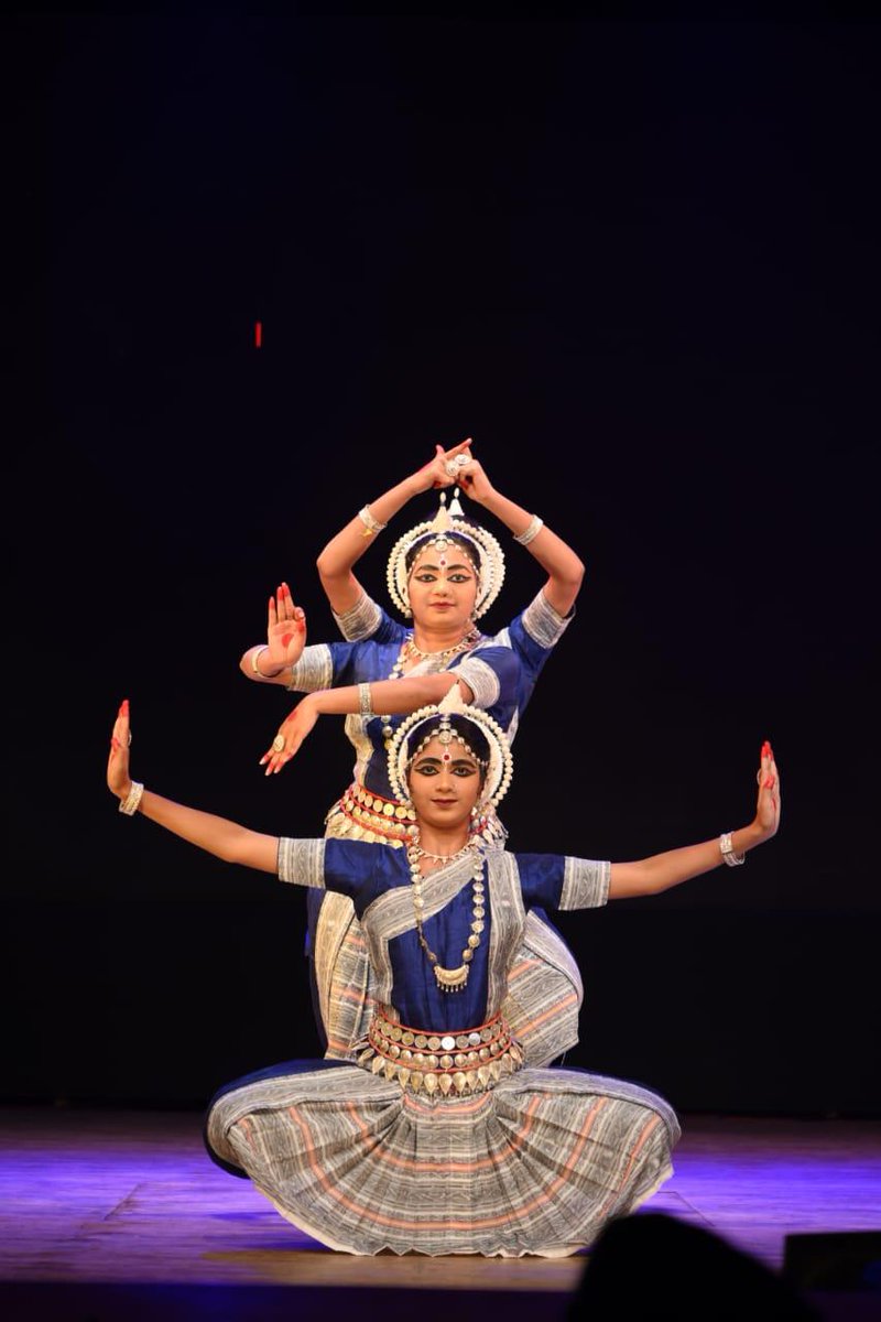 gkcmorc's tweet image. Day-2

The day begins with discipline, devotion, and the quiet elegance of Odissi, unfolding through rhythm and form.
Morning Session | IODF 2025
#IODF2025 #Odissi #MorningSession
#IndianClassicalDance #LiveTradition