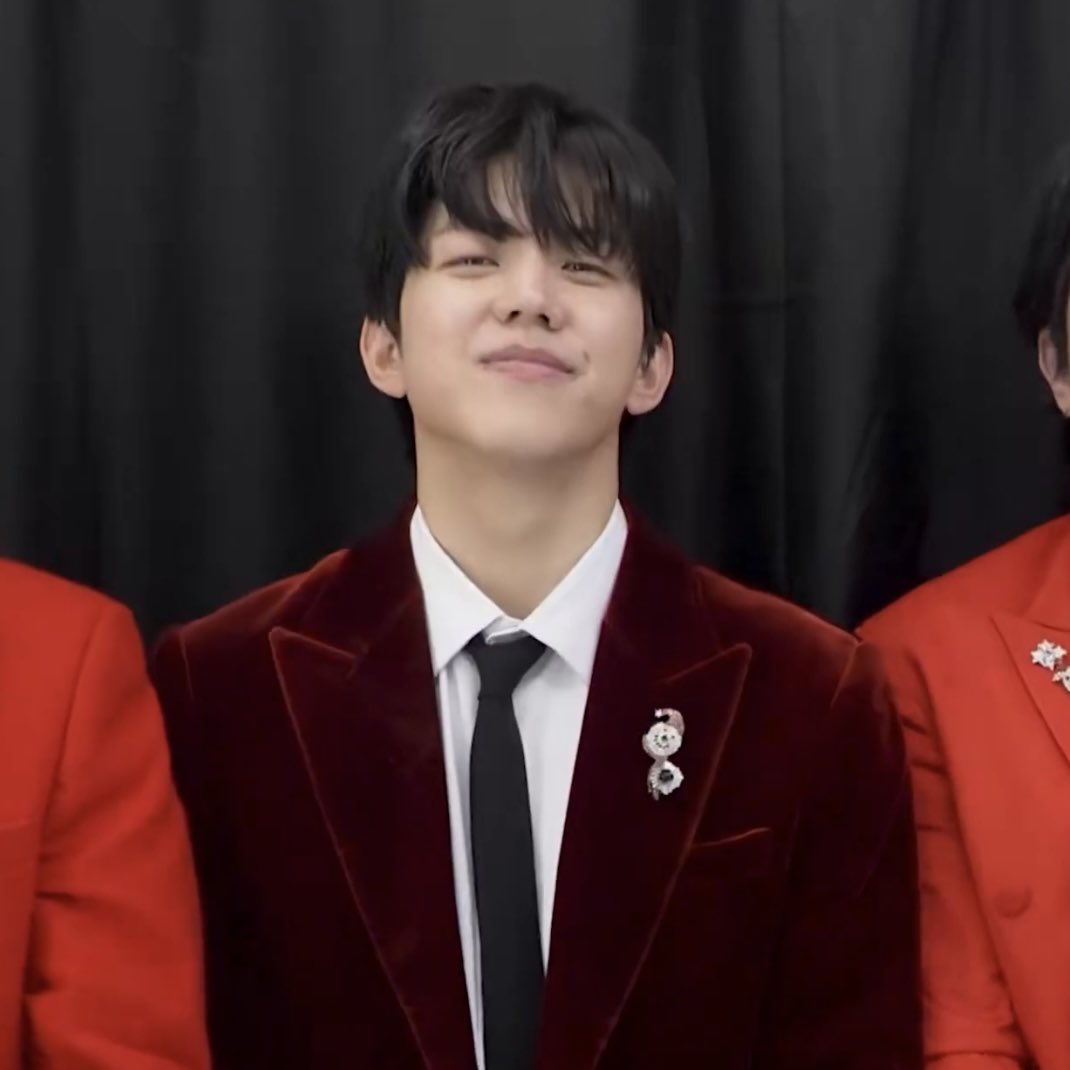 rcocobw's tweet image. 보조개🐶👈