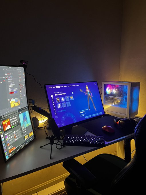PROGamingSetups's tweet photo. Gaming Setup @victorschx ☂️ https://t.co/zfxMQwcjFX