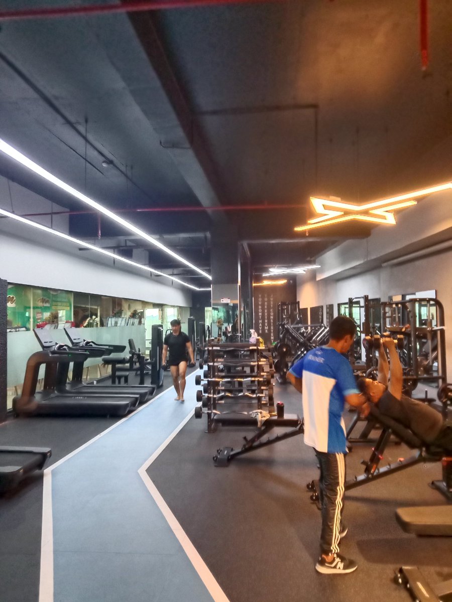 arvn____'s tweet image. ada yg member disini kah?