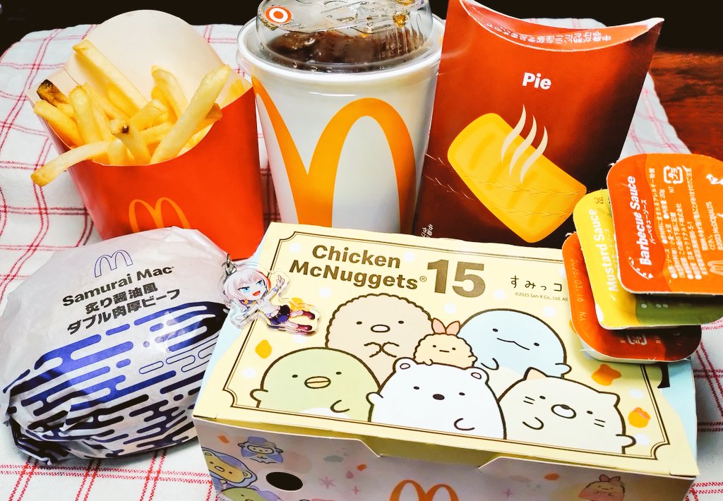 マック買ったぞぉぉぉ‼️🍔🍟✨ なんかナゲット15ピースが、250円引き
