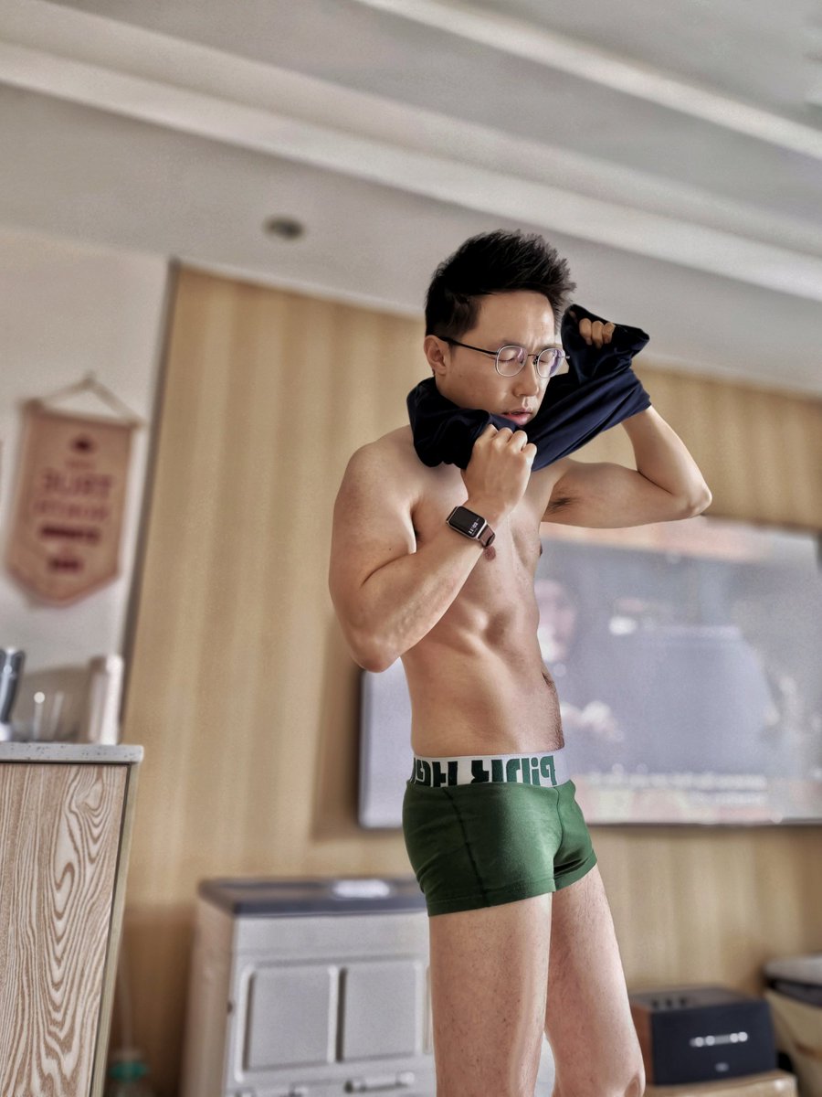 mc88xx's tweet photo. From the couch to the city lights.  
Dark navy on, mood set, stepping out with a little more polish than I started with.

#GayAsian #AsianGay #GayMen #LGBTQ #QueerAsian #GayLife #GayCommunity #GayInAsia #ShenzhenGay #ShenzhenLife https://t.co/eEXZP4qzel