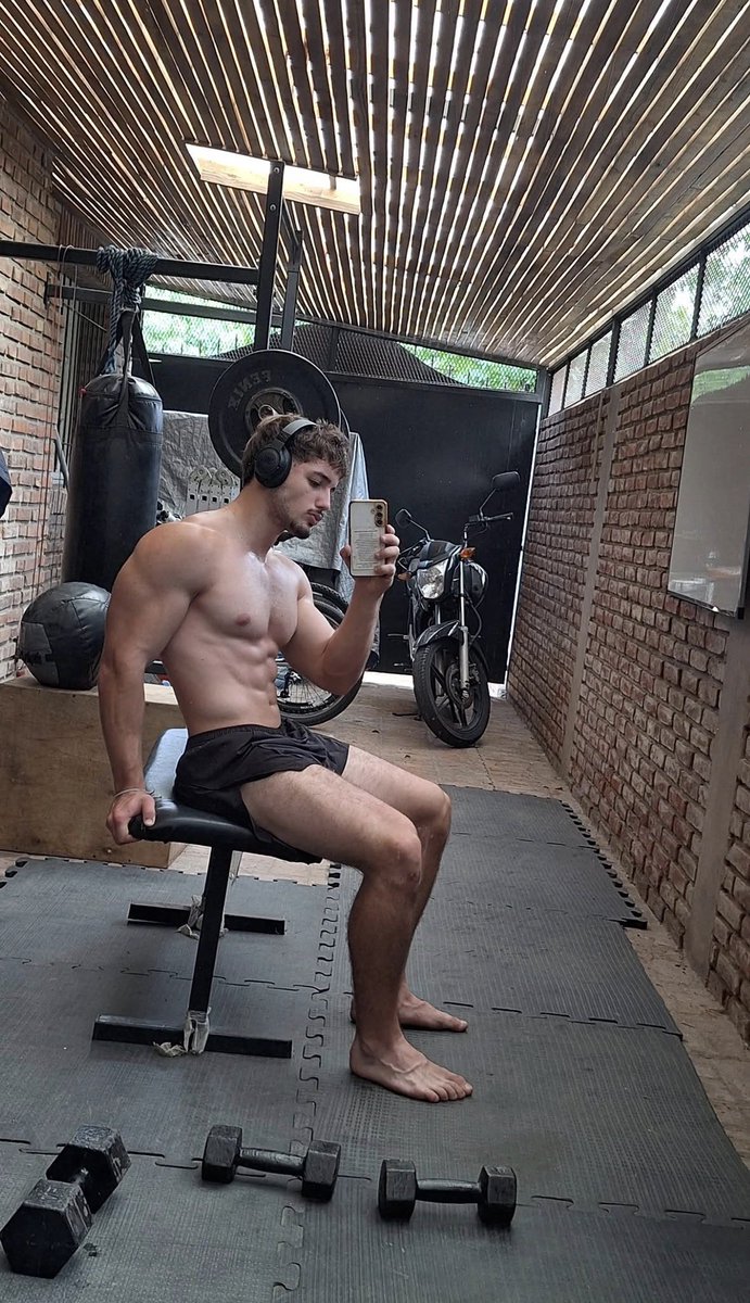 onlyboythom's tweet photo. ni el finde se descansa💪
si te interesa ver más, háblame 💬 https://t.co/tqNFeyjPzK