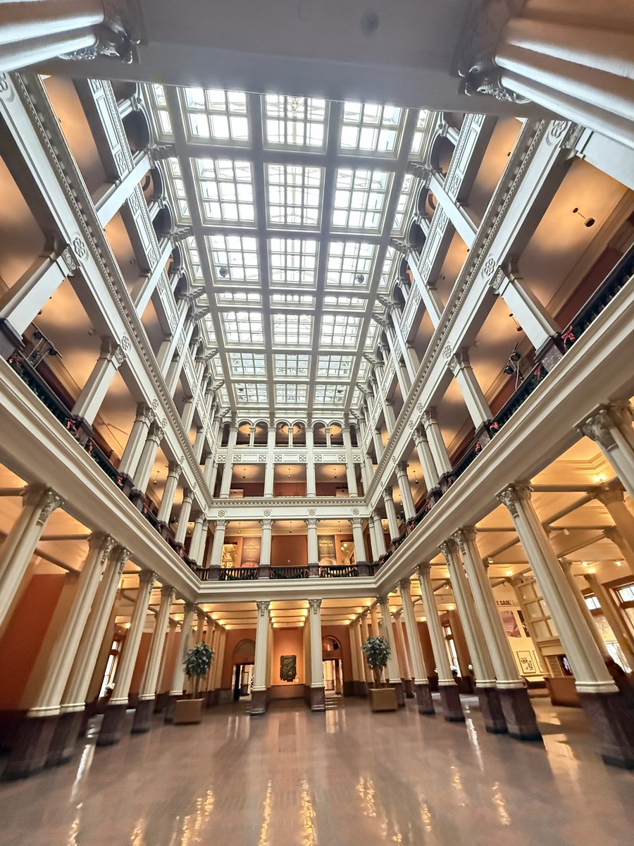 D@v1d Brewitz tweet media