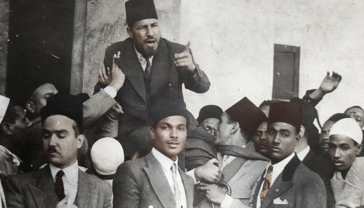 Alafasy's tweet photo. قال عمر التلمساني مرشد الإخوان في كتابه ذكريات لا مذكّرات : "إن حسن البنا بصوفيَّته هو صانع انقلاب ١٩٥٢م"

والحقيقة أن الجماعة تخفّت عن تبنّي الثورة لا زهدًا فيها، بل تحسّبًا لفشلها، ثم حاولت الانقضاض على قيادتها بعد نجاحها.

منهج معروف: التبرؤ عند الإخفاق، والادعاء عند الظفر. https://t.co/ENSjpYgf23