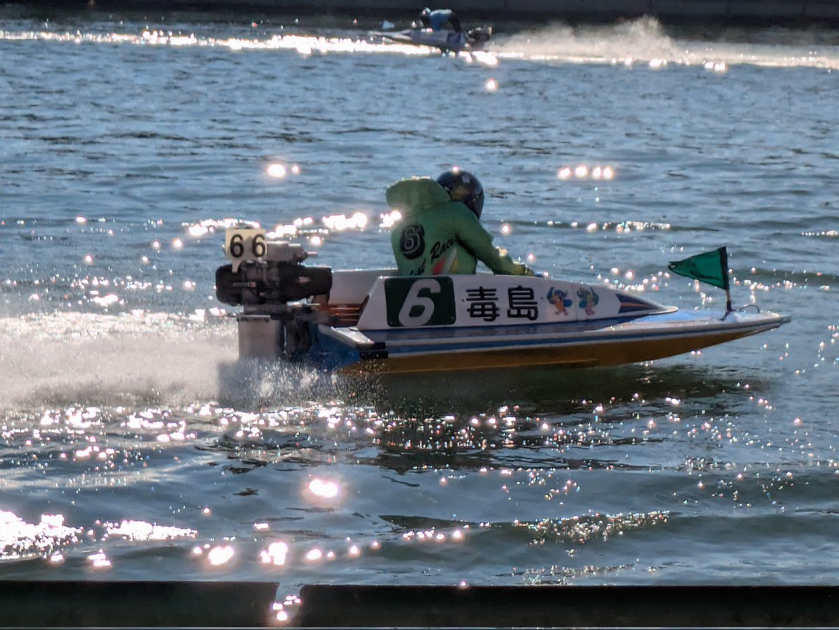 【超希少:特大】毒島誠選手ネオンLEDウォールアート　ダイナマイトボートレース 多摩川4Rのスタート展示にて。 スーパーレアカードみたいなキラキラ