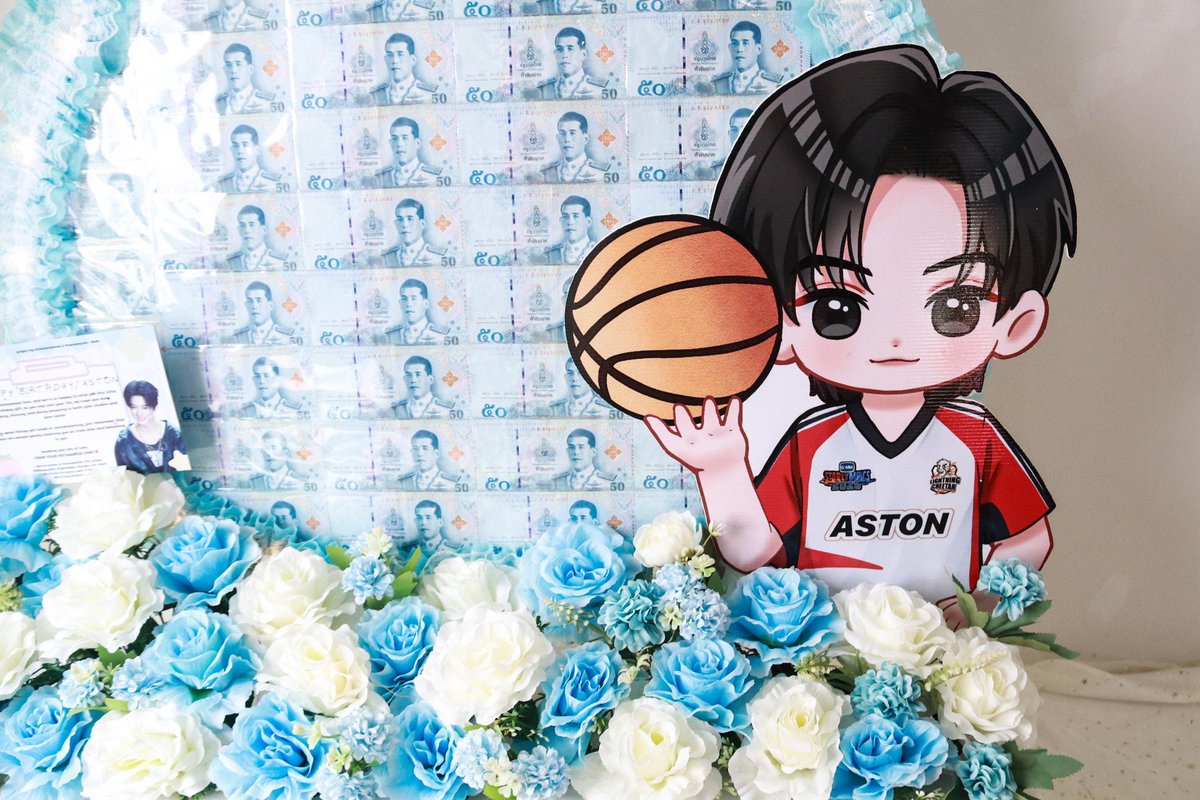 ASTONishing_vn's tweet photo. 🩵A little gift for Aston from Vietnamese fans🩵
We hope you’ll have wonderful moments with your fans and feel truly happy and joyful 💕
Big thanks to everyone who donated to help us make this super meaningful birthday gift for Aston!

#20YearsBloomingWithAston
#aston_lv https://t.co/rRJi3uNJAd