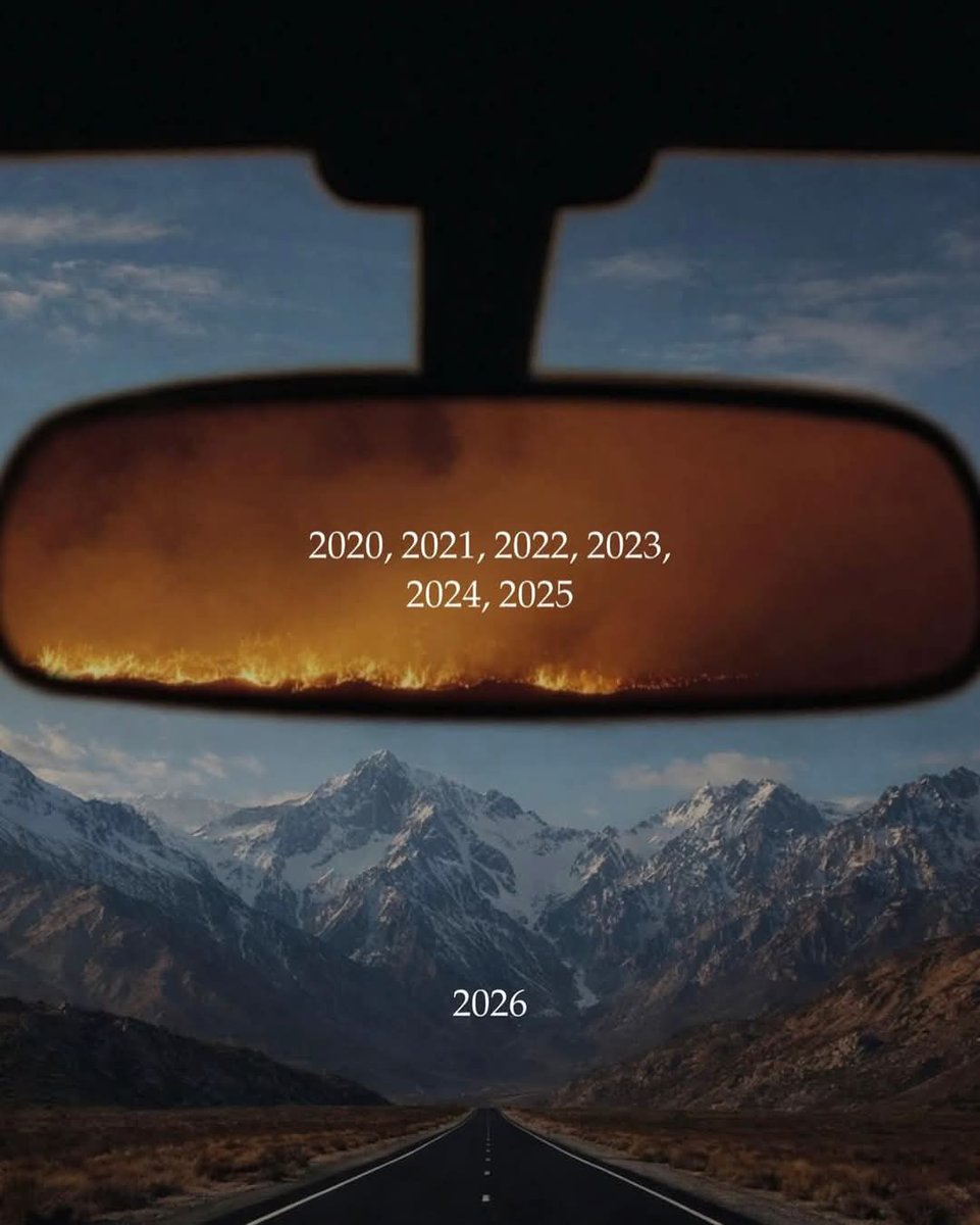 DilSeArunaa's tweet photo. Destiny? Na! Journey? Na! Hault? Na! 
View? Na!  Comfort? Na! Fame? Na! 
Name? Na!  Position? Na!Na! 

Then? 
It is all about the COMPANY &amp; CAMPANION! 

A JOURNEY IS WORTH SPENDING ONLY WHEN DRIVER &amp; CONDUCTOR IS ON THE SAME PAGE OF MINDSET! SPEED DOESN'T MATTER, DIRECTION DOES! https://t.co/ihbsJdqoTk