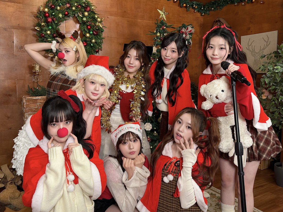 UNIS_offcl's tweet photo. 🧸🧣🎀

#UNIS #유니스 https://t.co/Moo5YP6ayz