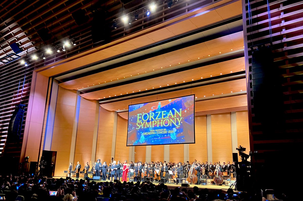 29Beniko's tweet photo. FF14オケコン🎻💎✨✨
最高だった〜〜序盤から泣いてた😭
特に漆黒暁月が名曲続きで、歌手のお2人もオケも素晴らしかった👏

FF好きで良かった！と心があたたまる演奏会だった
撮影タイムの写真をせっかくなので残しとく https://t.co/vmqmUj3zxm