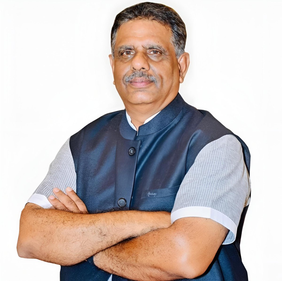 Moolsingh7773's tweet photo. लोह��वट विधानसभा क्षेत्र में एक साथ127.26 करोड रुपए की लागत से 208 किमी कुल 69  सड़कें स्वीकृत करने पर माननीय चिकित्सा मंत्री गजेंद्र सिंह जी खींवसर साहब का दिल की गहराइयों से हार्दिक आभार व धन्यवाद
@GajendraKhimsar 
@DS_Khimsar https://t.co/nZQXrLijzz