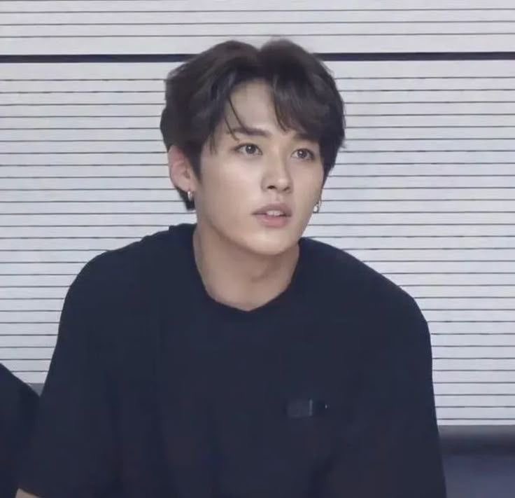 minhoautism's tweet photo. man he was so pretty i completely understand 17 year old jisung being mad as fuck about it https://t.co/iu8pspTYpb
