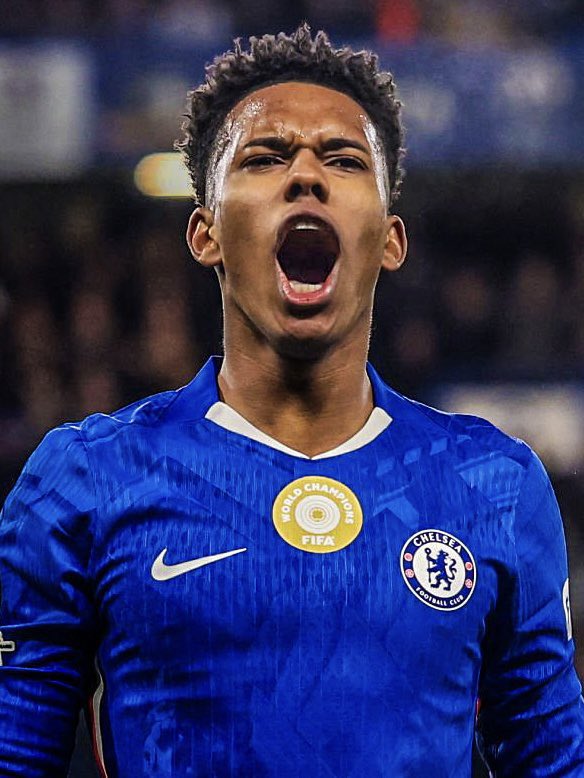 Sammiemovieclip's tweet photo. Good morning, Chelsea family 💙
No matter what’s behind us, today is a new day in blue.
Together in passion, together in pride.
Keep believing, keep supporting.
Up the Chels, now and always. 🌅🔵✨ https://t.co/aKHVdul7fS