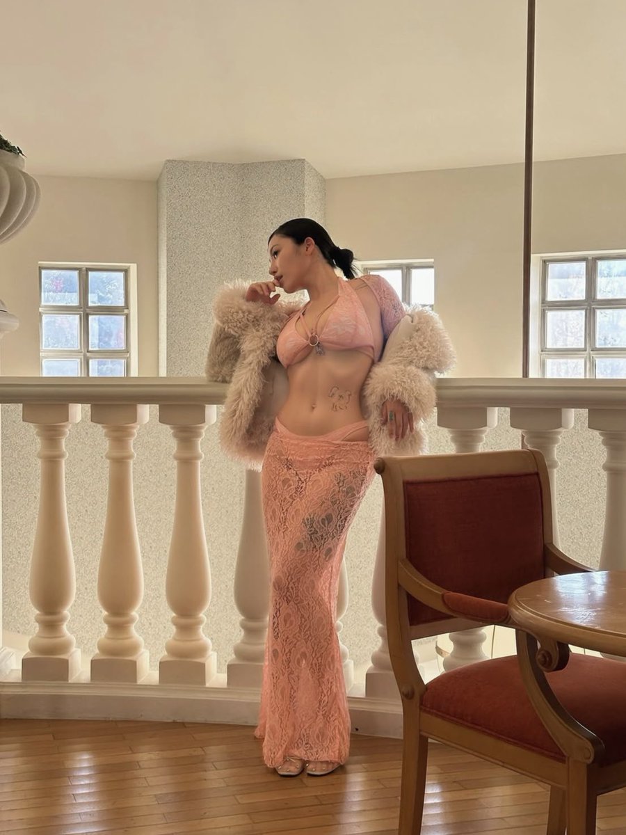 brknlvvr's tweet image. ⠀⠀⠀⠀⠀⠀⠀⠀⠀⠀ 
⠀⠀⠀⠀KIM SEOHYEON.
⠀⠀⠀⠀⠀⠀⠀⠀
⠀⠀⠀⠀[FW] "y/n's mom gf".
⠀⠀⠀⠀switch/vers. lesbian.
⠀⠀⠀⠀NSFW. MDNI. 
⠀⠀⠀⠀semi-ooc. 3n.
⠀⠀⠀⠀♡ to be mutuals.
⠀⠀⠀⠀↺ to spread.
⠀⠀⠀⠀♡ + ↺ for a potential dm.
⠀⠀⠀⠀⠀⠀⠀⠀⠀