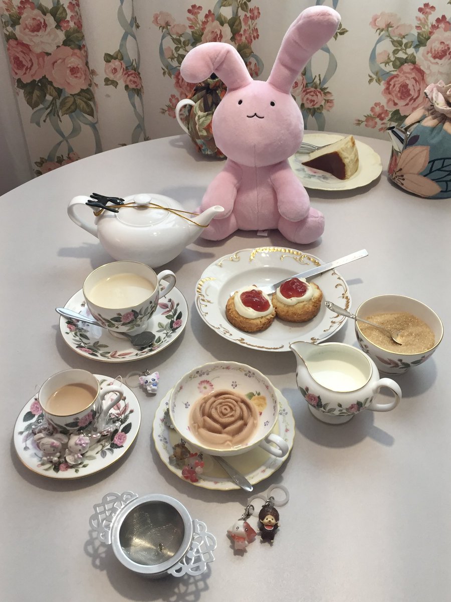 rha04z's tweet image. 방과후 티타임