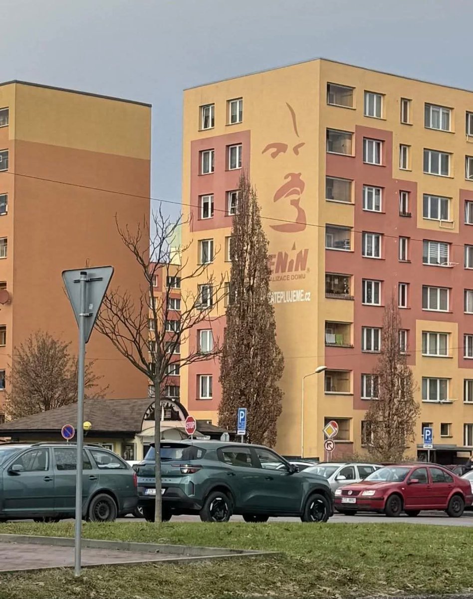 Poslední skaut™ tweet media