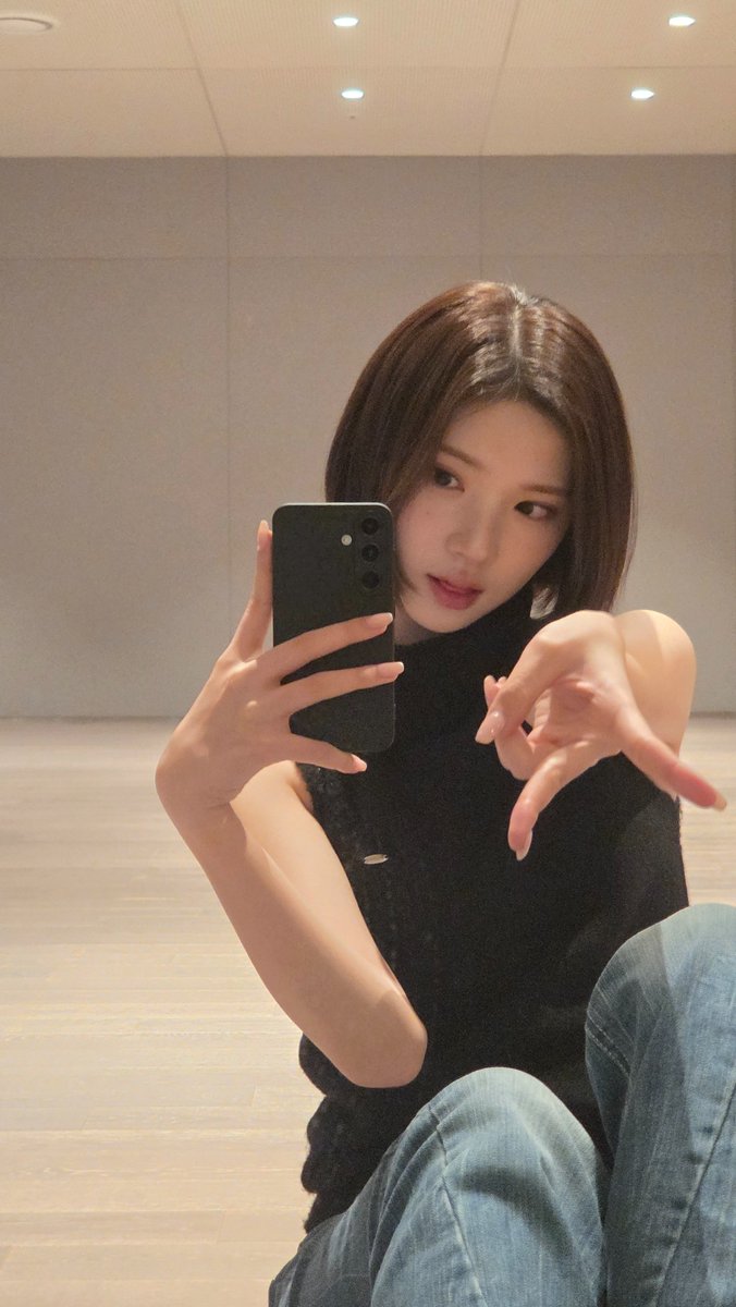 picscjiwoo's tweet image. jiwoo new weverse post update #지우 ♡