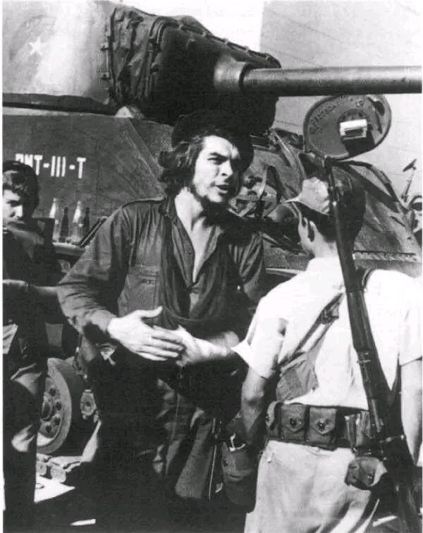 ThiagoIzq2022's tweet photo. El triunfo de la Revolución hubiera sido imposible sin la victoria en la batalla de Santa Clara. Por eso este 28 de diciembre, Cuba recuerda el inicio de aquel trascendental hecho de nuestra historia. #IzquierdaLatina #CubaViveEnSuHistoria #67AñosEnRevolución @DeZurdaTeam_. https://t.co/tIowN4ndml