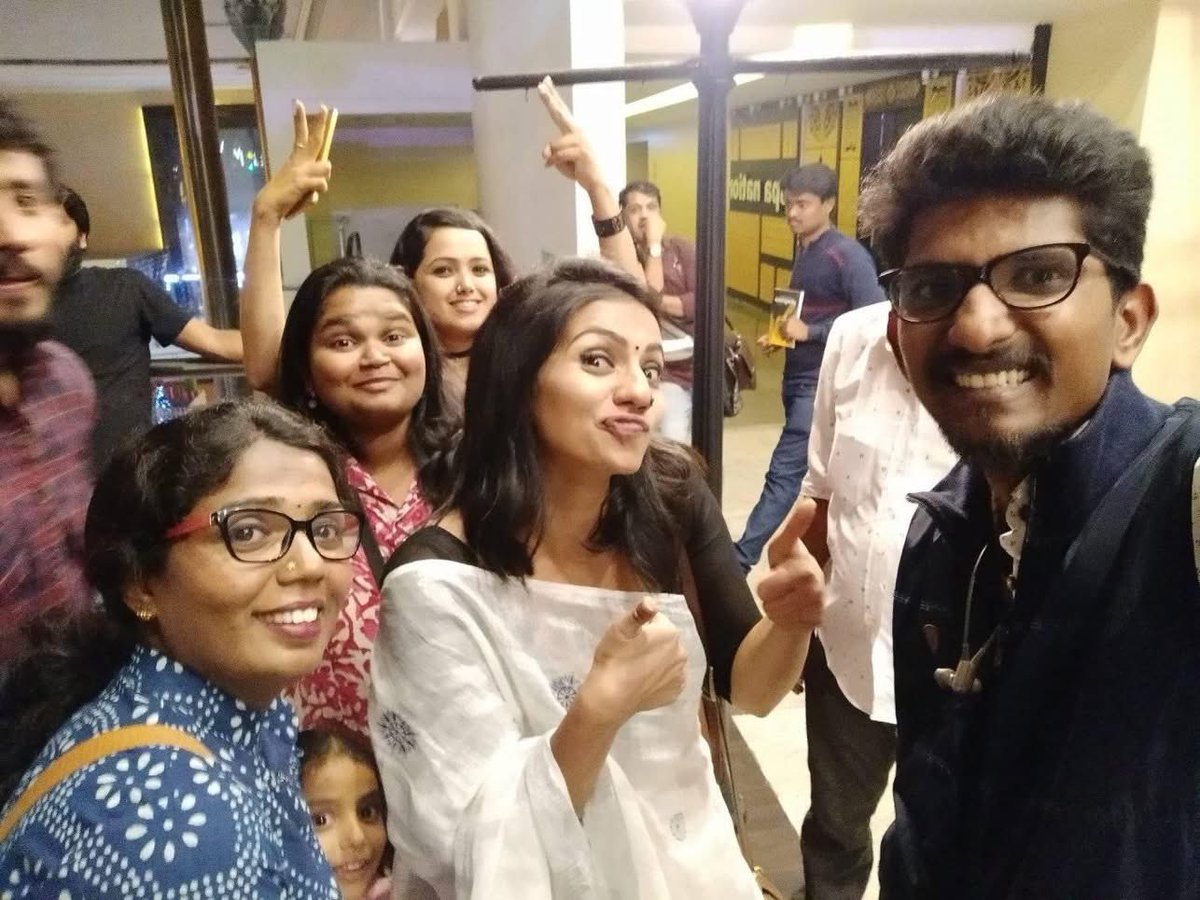 mansore25's tweet photo. ನಾತಿಚರಾಮಿ ತೆರೆ ಕಂಡು ಇಂದಿಗೆ 7 ವರ್ಷವಾಯಿತು. ಎಂದೆಂದಿಗೂ ಪ್ರಸ್ತುತವಾಗುವ ಸಿನೆಮಾ ಮಾಡಲು ಜೊತೆಯಾದ ಪ್ರತಿಯೊಬ್ಬರಿಗೂ ಶರಣು. ❤️❤️❤️
@SanchariVijay
@SurajProductio4
#SandhyaRani
@sruthihariharan
#SharanyaSharanu
@BindhumaliniN https://t.co/MuI1ozYRnl