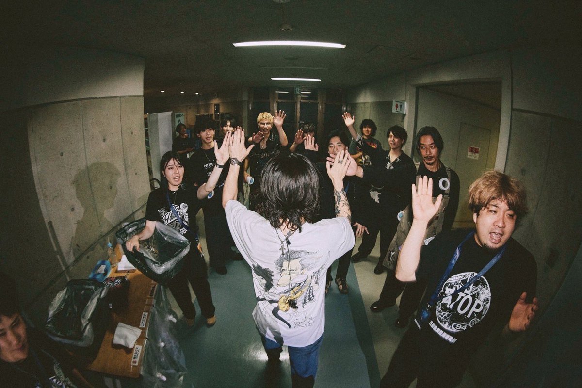 今回のツアーで586曲！
歌い切った🤘
全箇所自分なりの最高の歌が歌えた。

受け取ってくれて本当にありがとう！
たくさんの味方が日本にも海外にもいてすごく心強いよ！

もっともっといい曲作るね！

ありがと！