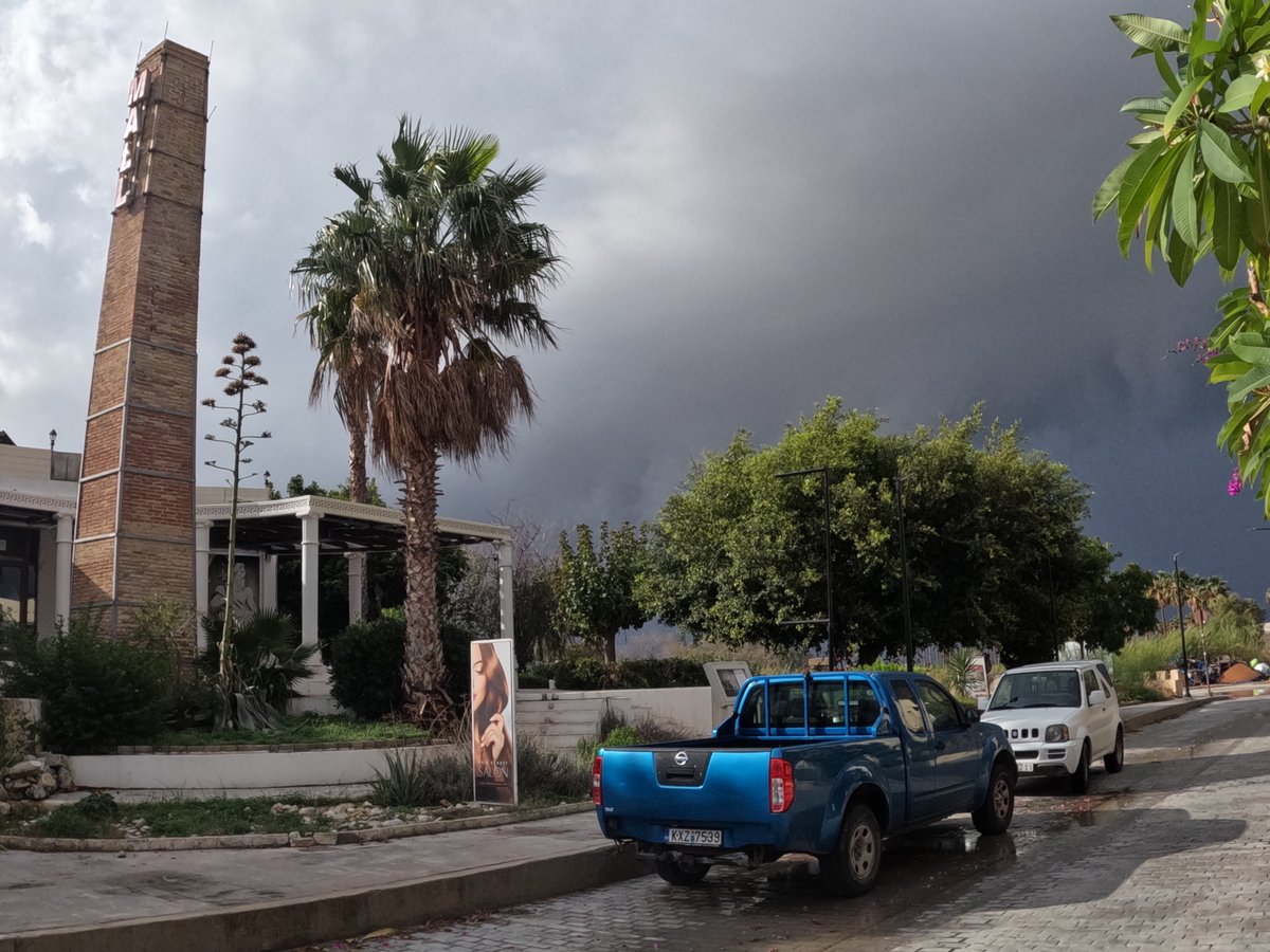 Tigaki after the rain… 🌧️✨

Fresh air, sparkling beaches, and beautiful reflections on the wet streets. Experience the serene charm of Tigaki, Kos, in 4K.

📽️ Full Walk: youtu.be/iQ8Abf_VUbE
🌐 More at: discoveringkos.com

#Tigaki #Kos #TravelGreece #AfterTheRain
