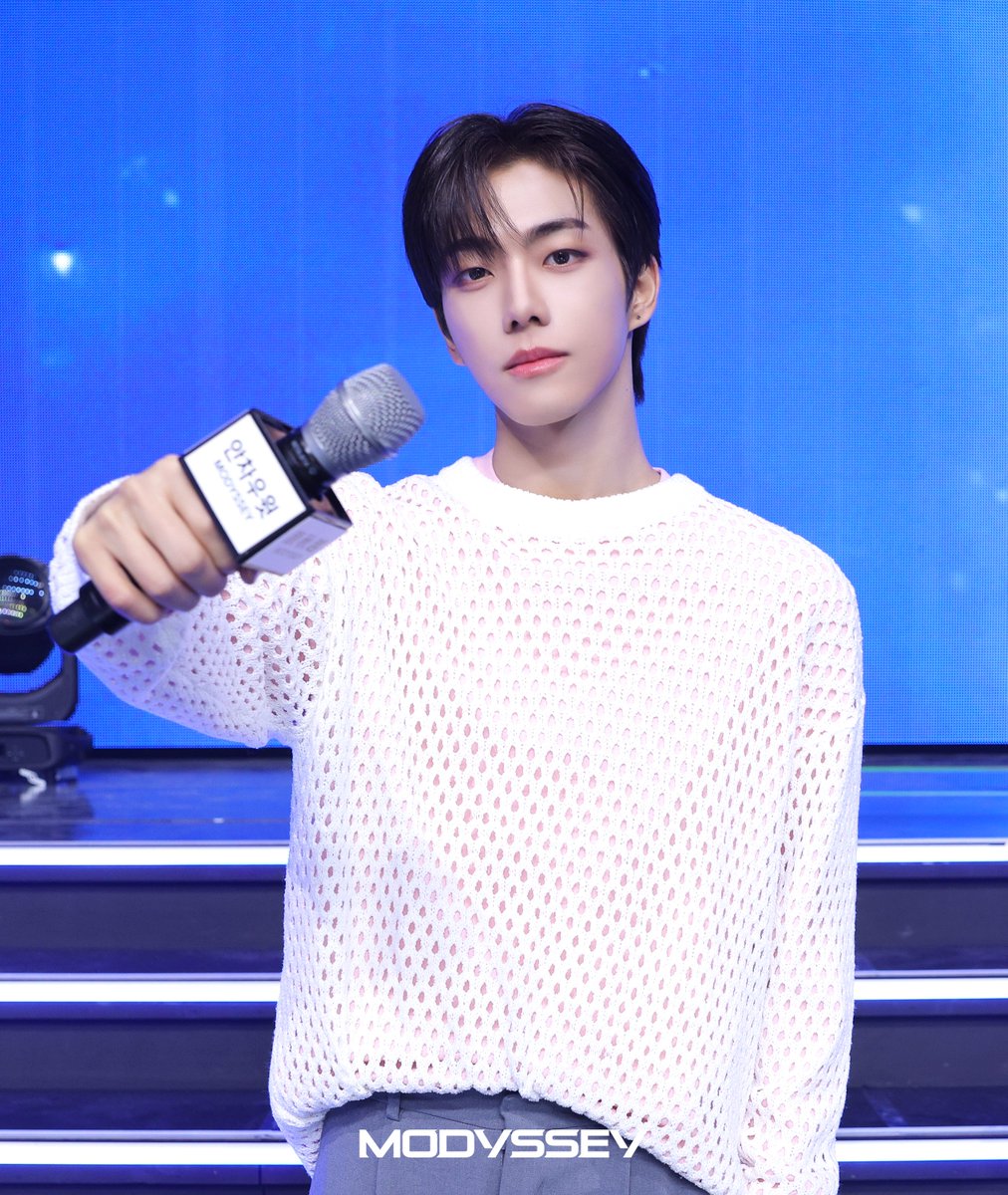 gnwchapter's tweet image. oh this man so blue vibes ⚘️