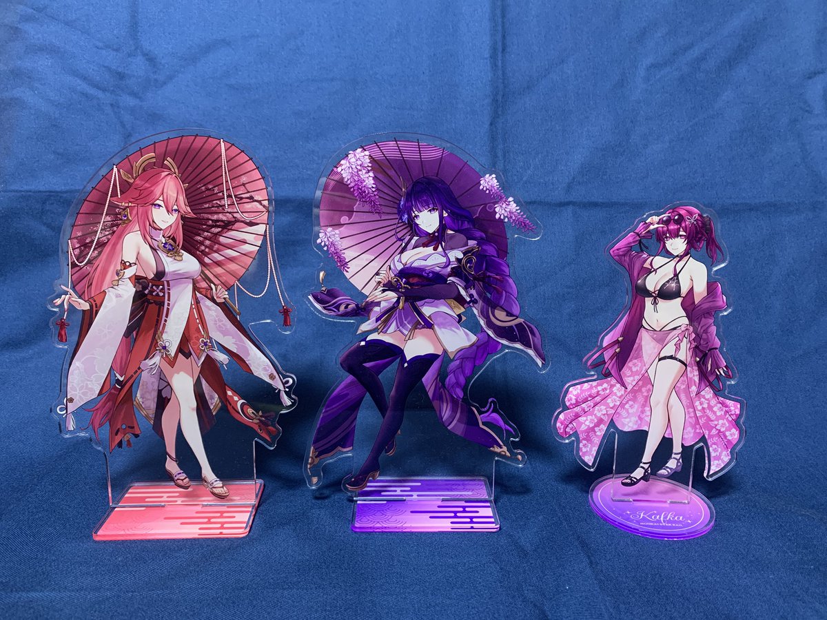 C107で頒布する雷電将軍と八重神子のアクスタです！ 高さ18cmで少し