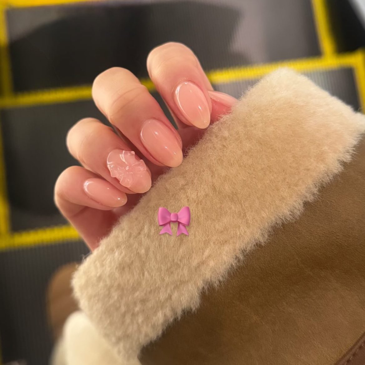 ss__h30's tweet photo. 冬はシンプルなネイルが1番可愛い🩷💅

今ならネイリーで1万円分のクーポン配布中…♡【FZ10000】
🔗 https://t.co/WYpyXhpALu 

#pr #ネイリー https://t.co/zlc4U9Xcb2