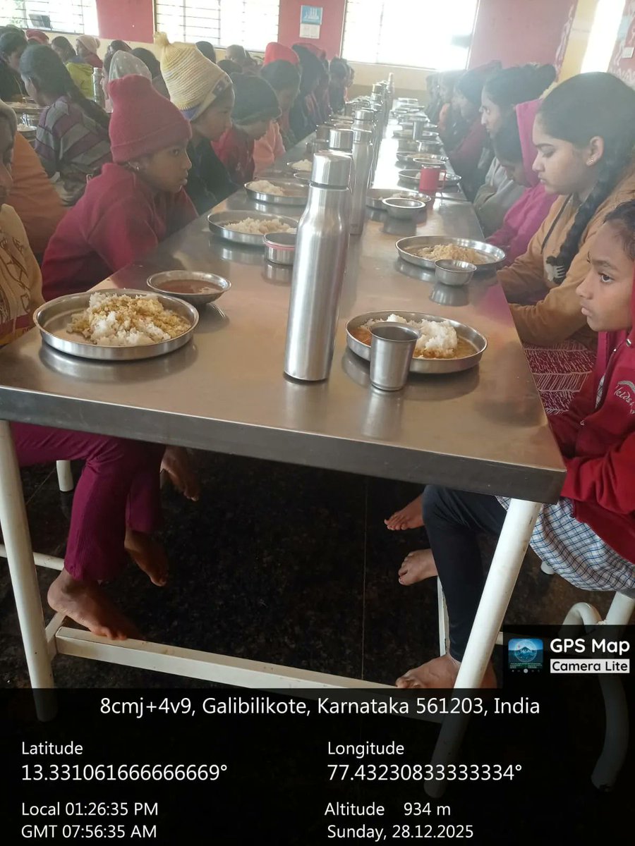 krcrs660's tweet photo. Today's Lunch for KRCRS MADESHWARA DODDABALLAPURA  #SocialAudit_SWDMeals #SocialWelfare_Karnataka https://t.co/ayDFscpcxa