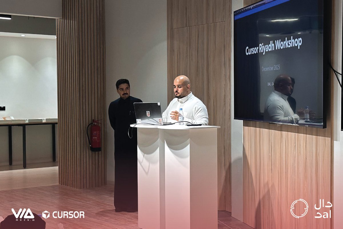 اللقاء هذا كان من امتع اللقاءات الي حضرتها وأقربهم لقلبي 😍

يعطيه العافيه عثمان (<a href="/usmaninpublic/">osman</a>) على المحتوى والحضور على النقاشات المثرية 🙏

ويعطيهم العافيه <a href="/DalData_sa/">Dal | دال</a> و <a href="/Mozn_ai/">MOZN مُزن</a> على دعمه ❤️