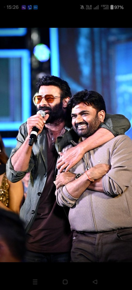 DirectorMaruthi's tweet photo. My king 👑 
Thanks for everything darling
 🫶❤️🤗
#TheRajaSaabOnJan9th https://t.co/kbULjAtQsT