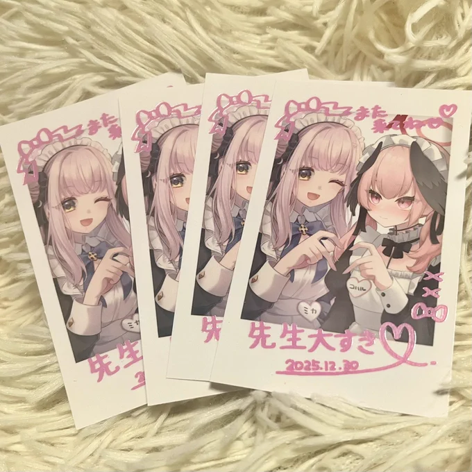 チェキとメイド先生のコースター ミカと先生は餅守先生が描いて下さってます