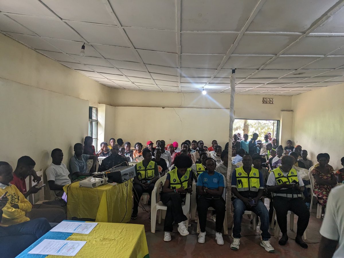 NdubaRyvcp's tweet photo. Kuruyu wa 28/12/2025, urubyiruko rw'abakorerabushake rwo mukagari ka #Gatunga @Nduba_Sector bateguye ihuriro, intero: Uruhare rw' urubyiruko mu bukorerabushake bufite intego @Kgl_Yvolunteers @RYVCP_Gasabo @Gasabo_District https://t.co/limjRcF00S