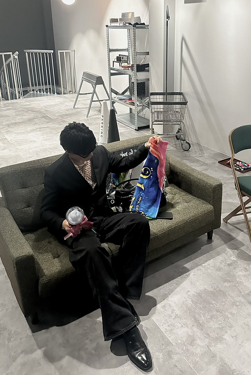 o4__kuro's tweet photo. 🏷️🎧

♡ or ↺ で気になった方お迎え行きます❕

ミセスの創り出す音楽とファッションがとても好きです🫧

#ミセス好きな人と繋がりたい 
#ミセスグリーンアップル 
#日曜日だし邦ロック好きと繋がりたい https://t.co/aKIUwFRAqh