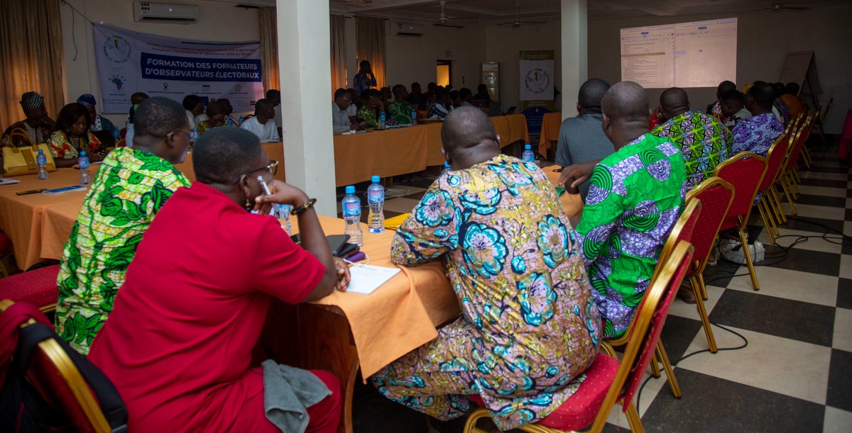 Vote_229's tweet photo. Élections générales 2026 | Bénin 🇧🇯
Formation des Formateurs d'observateurs électoraux : 
Jour 3
Mise en situation avec la grille d’observation des législatives et communales de janvier 2026 conçue par la PEOSC du Bénin.
@WANEP_Regional https://t.co/LG6aVa0zK6