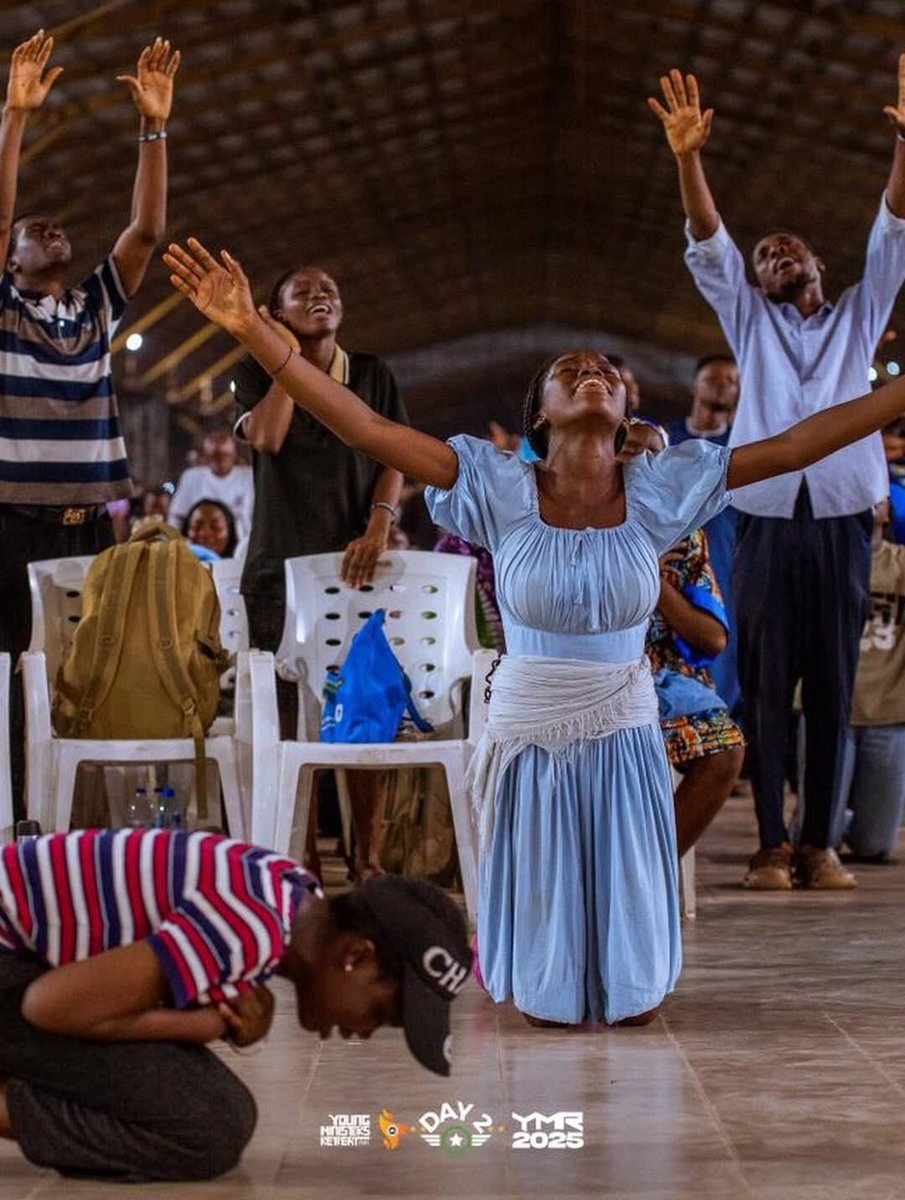 rccgtheenvoys's tweet image. - The first call is a call to stay. John 20:19-20. Those who stay with him don’t go stale.
- The second call is to preach and cast out demons - Mark 6: 7-14

- P.Daniel Olawande

#Eveningsession 
#YMR2025
#DAY2
#TheNewArmy
#PDanielOlawande