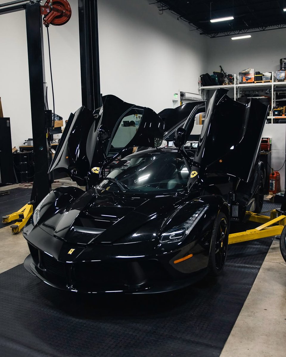 Elitecargasm's tweet photo. Ferrari LaFerrari 🦇 https://t.co/gnoKQMqbN5