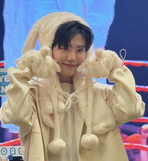 ◉ omega 
◉ princess 
◉ babygirl 
◉ wifey